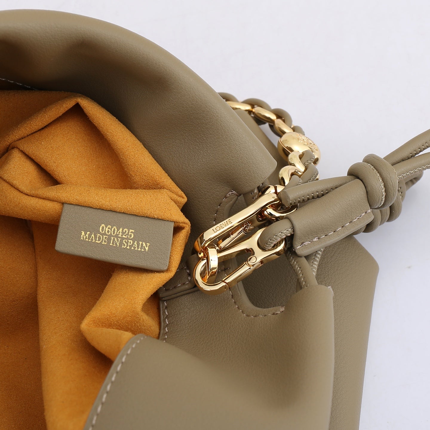 B1R66A9 Popular leather bag