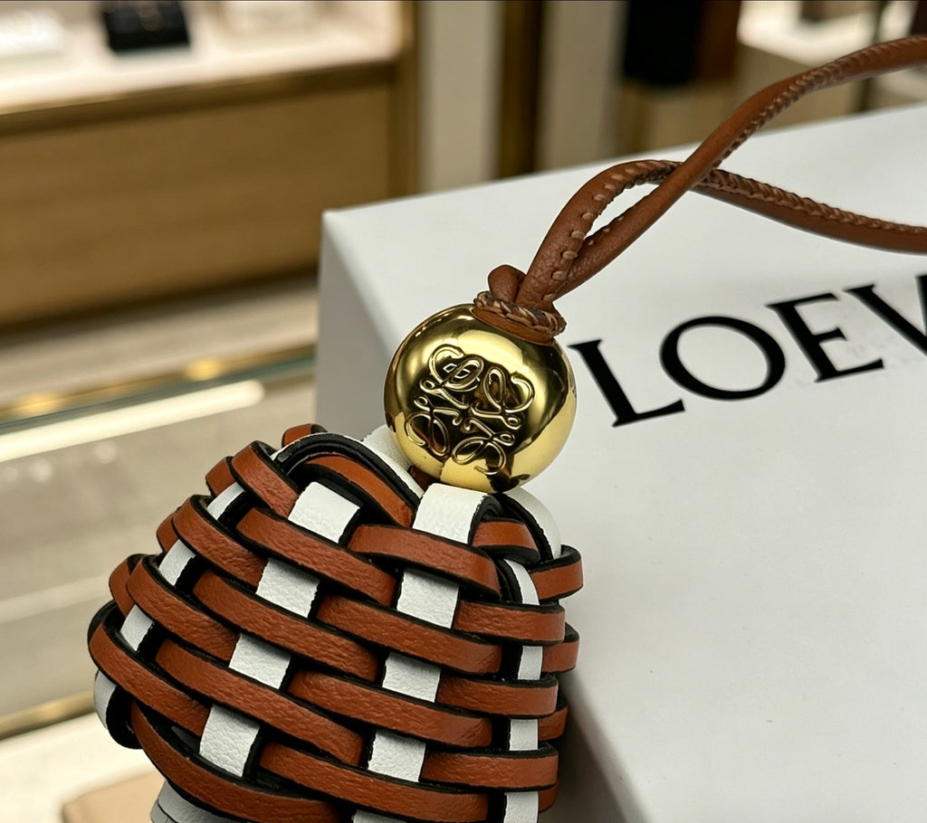 A1R76A13 Popular bag 's charms accessories