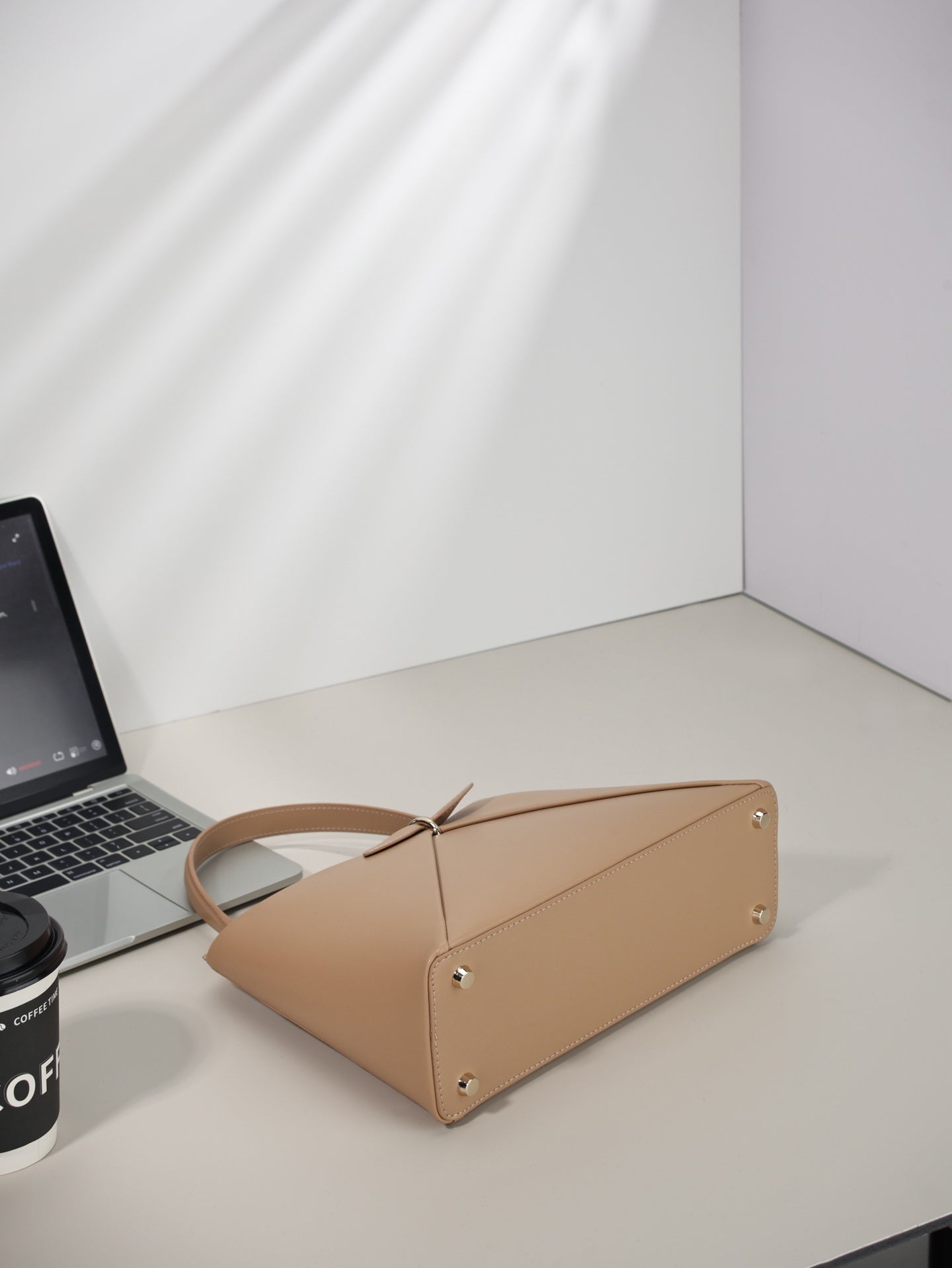 B1P36D89 Popular leather bag