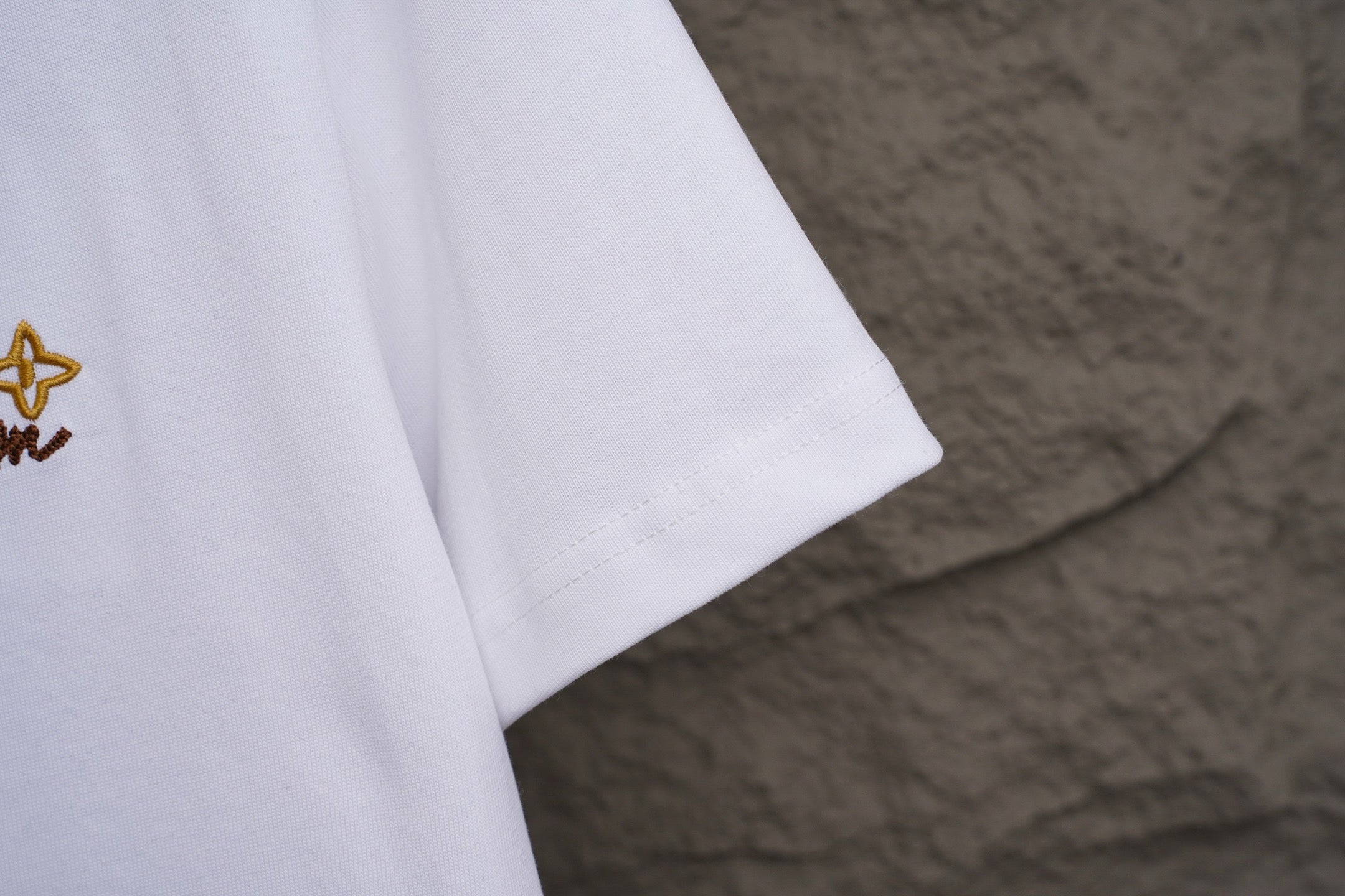 U1R76E17 Popular T-shirts