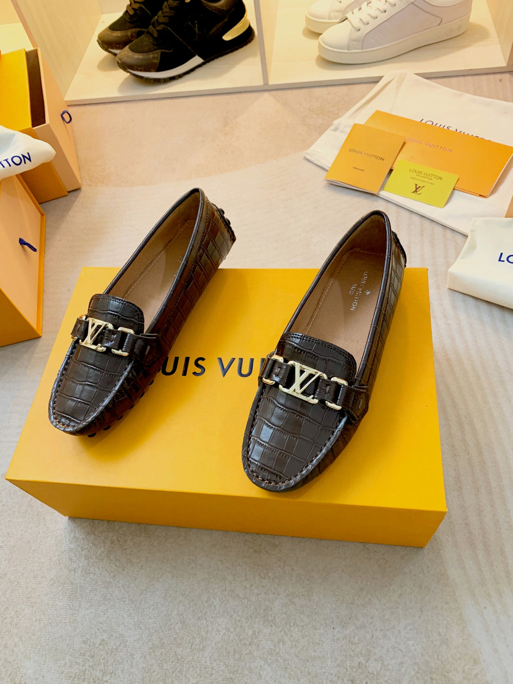 Z2Q95E98 Popular high-quality leather shoes