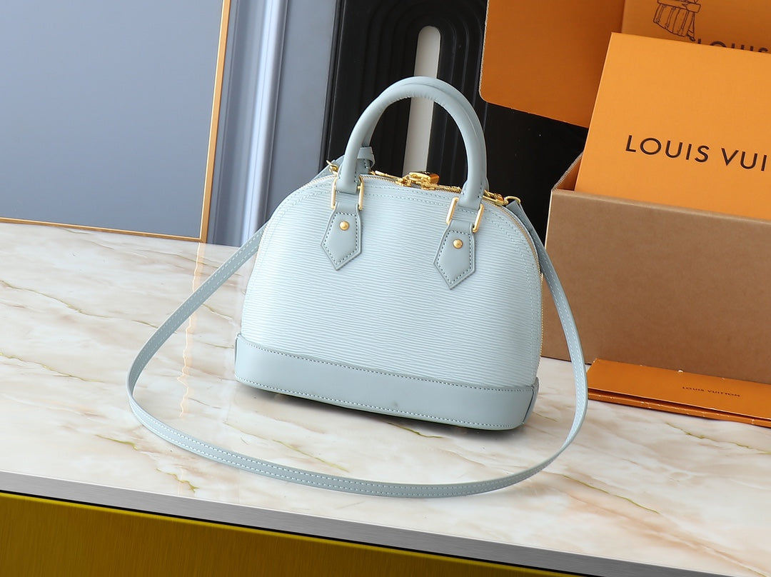 B1P46E103 Popular leather bag