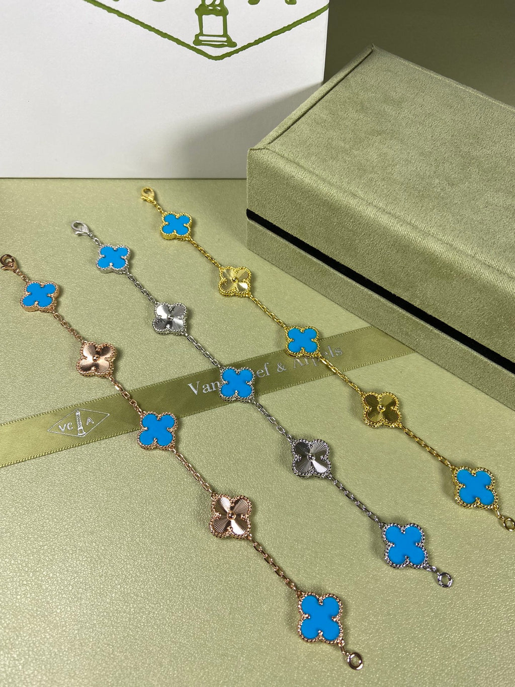 X5X94VA181K  Popular bracelets  5 flowers normal size1.5cm flower