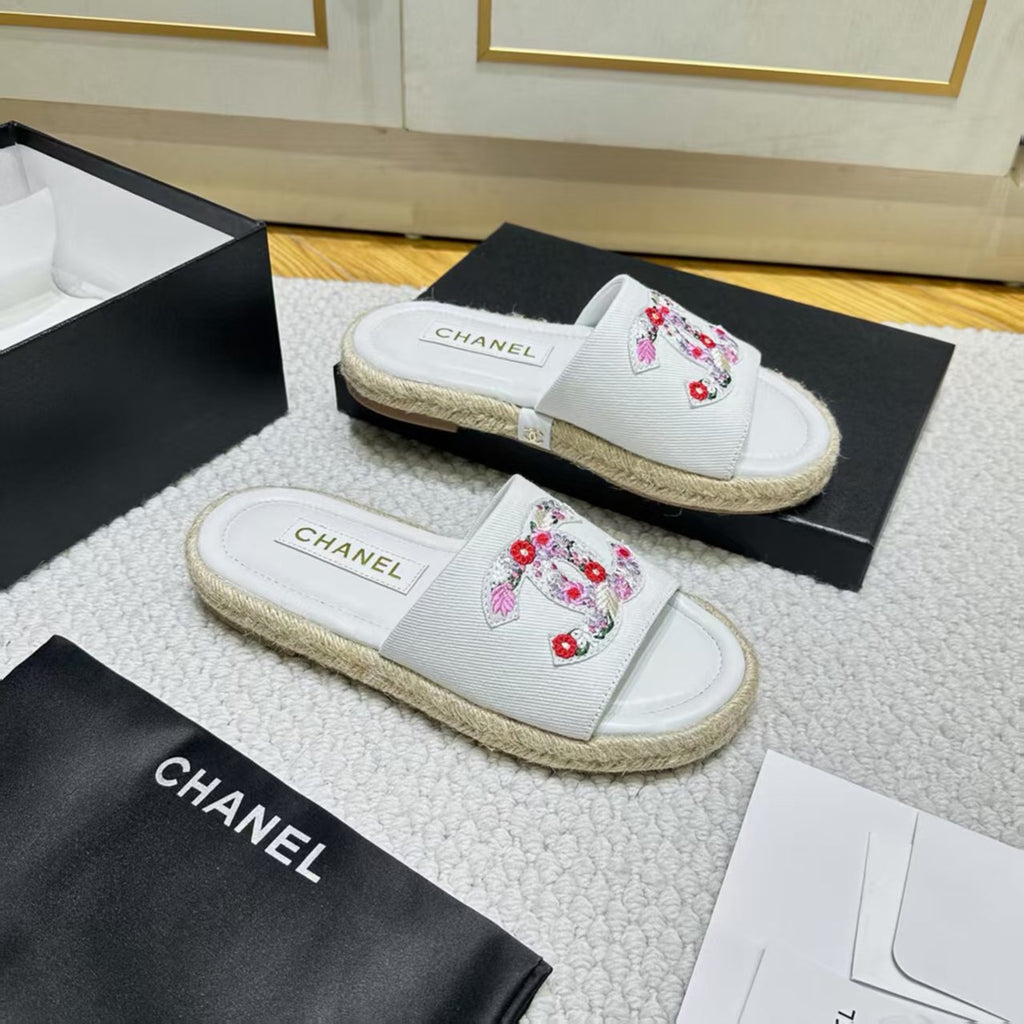 Z2Q55C43 Popular leather shoes