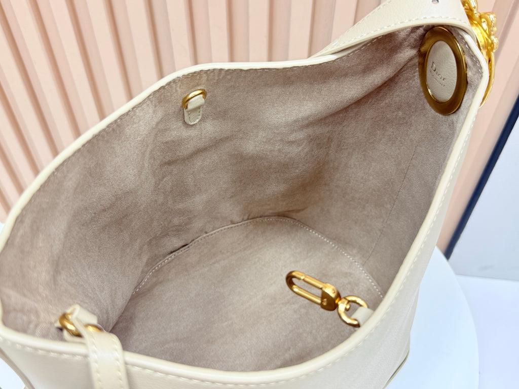 B1R76D45 Popular leather bag