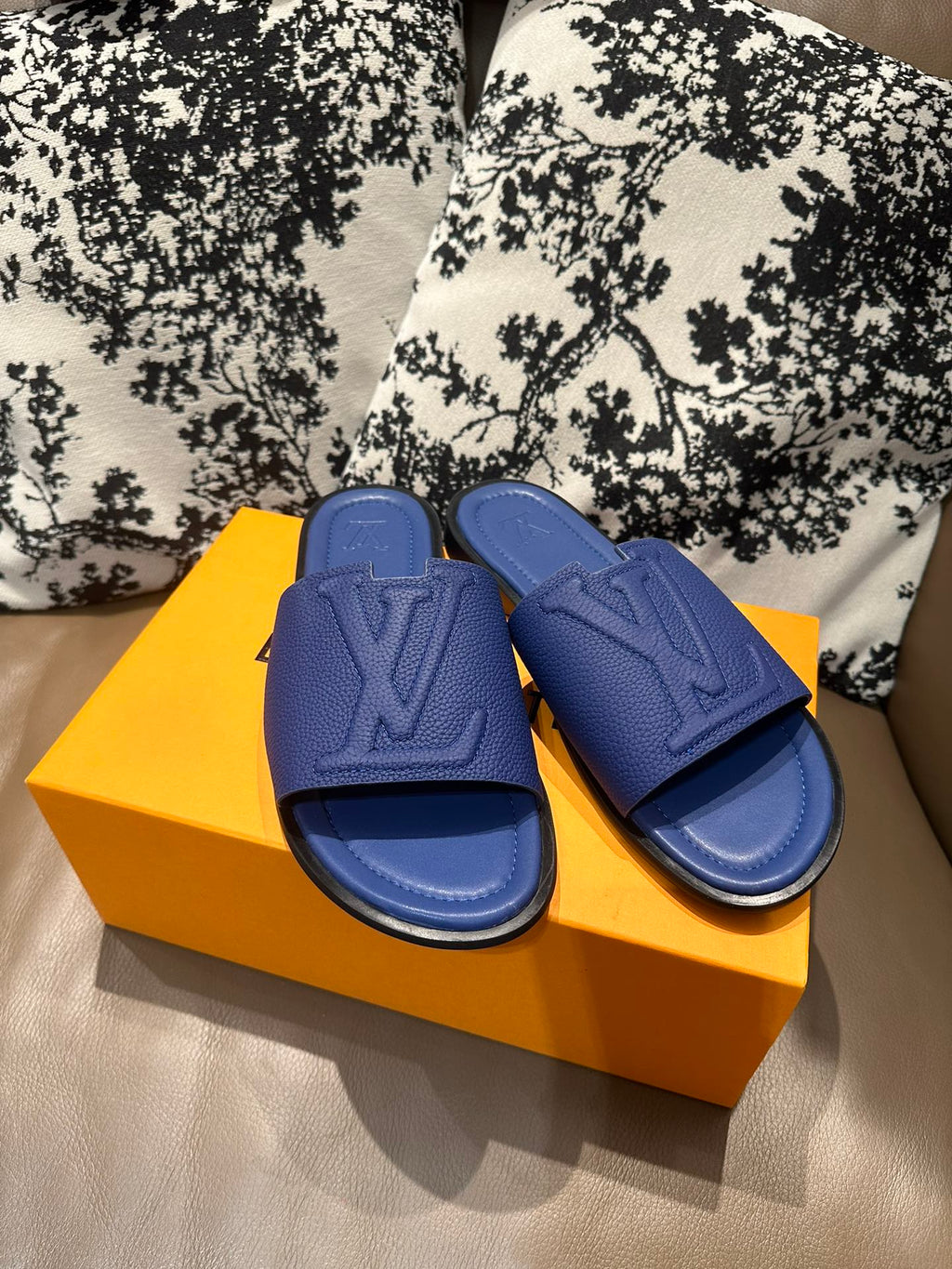 Z2Z85E25  Popular leather Shoes