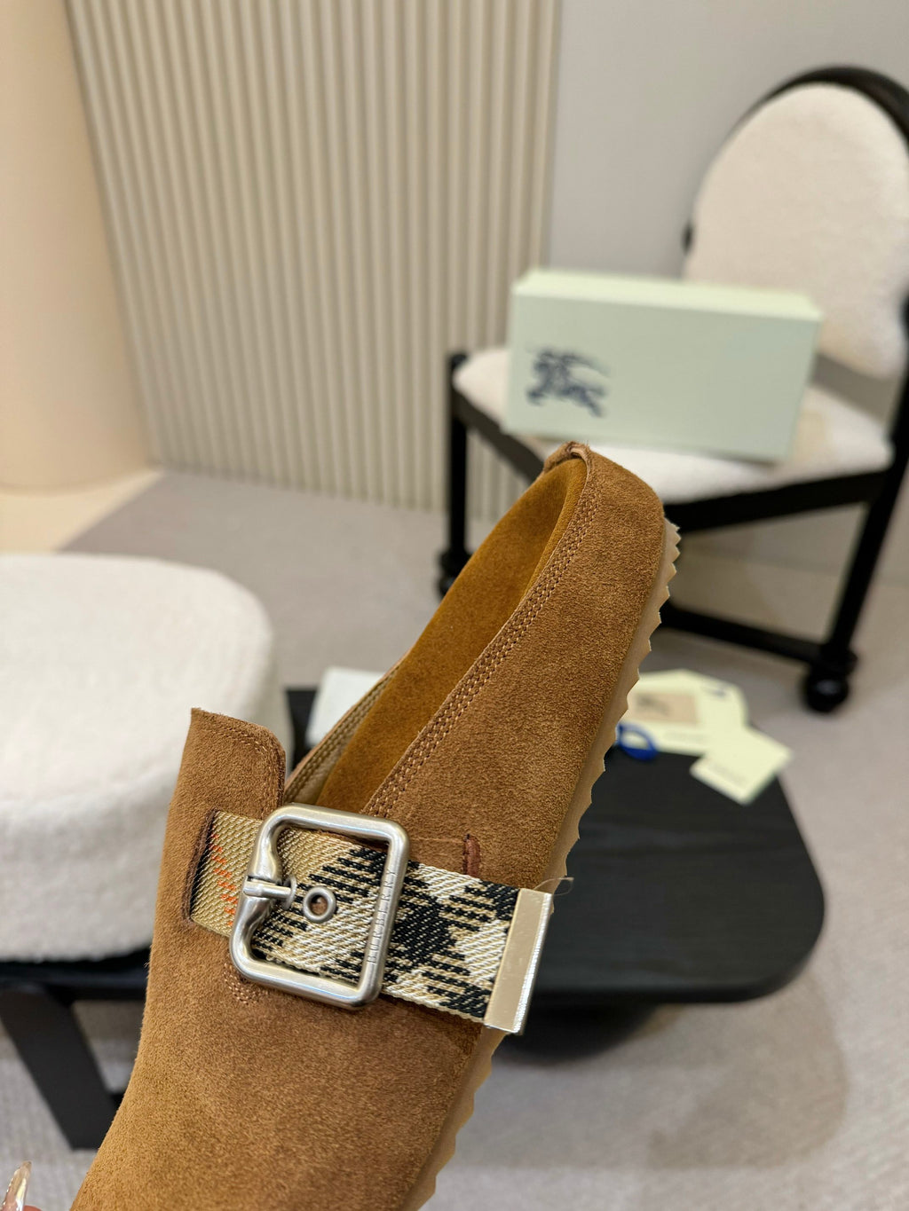Z2Q105R242 Popular high-quality  Shoes
