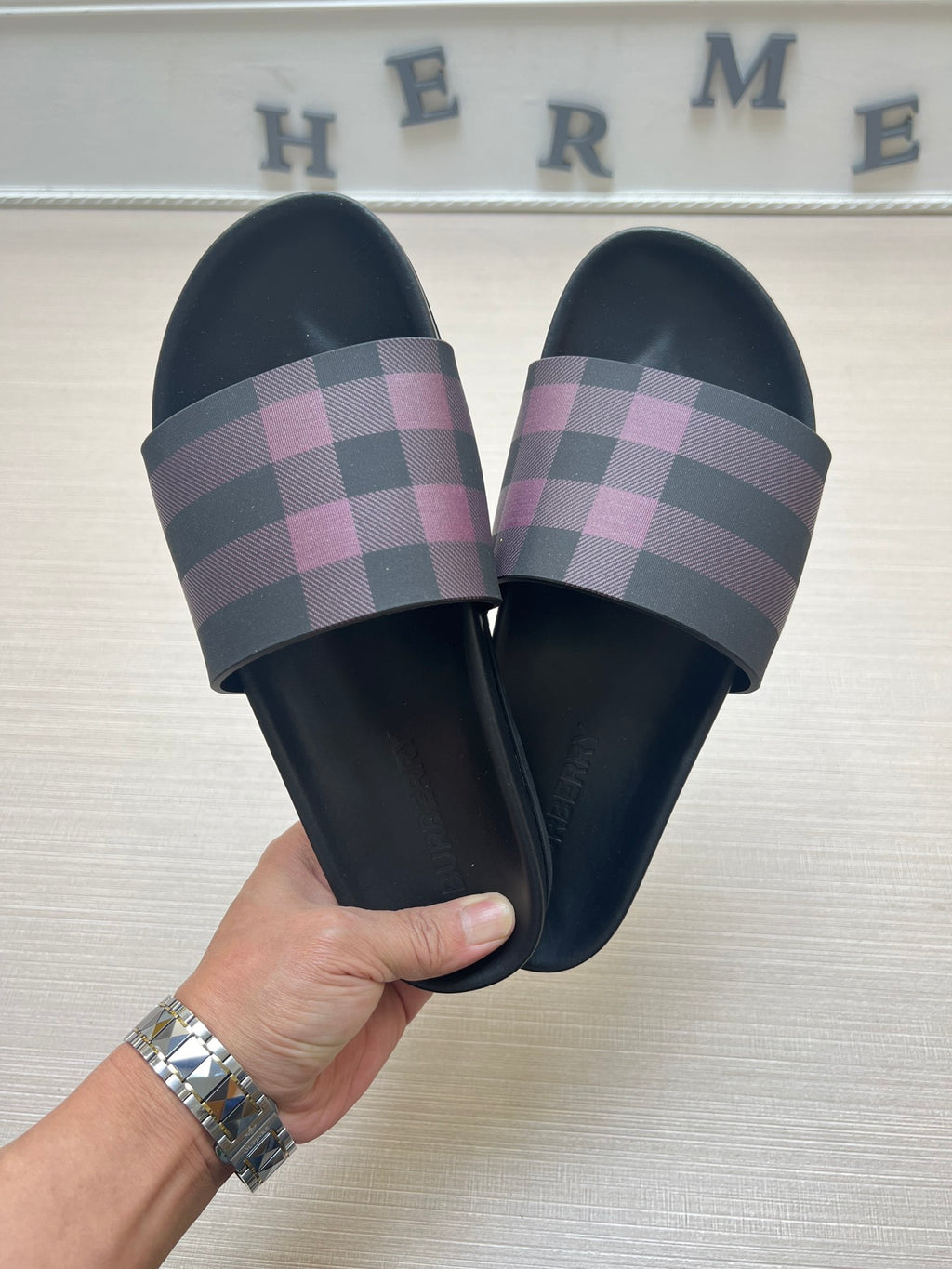 Z5ZR119 Popular slippers