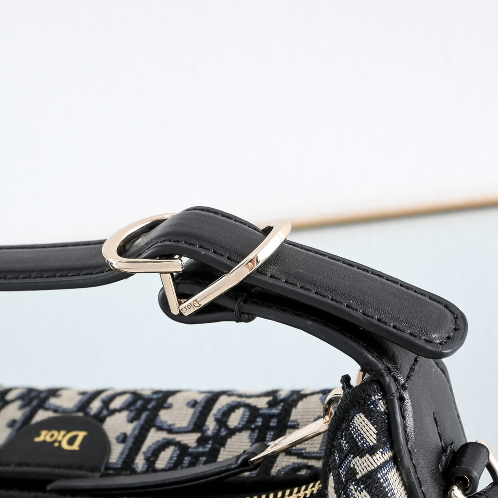 B1R76D44 Popular bag