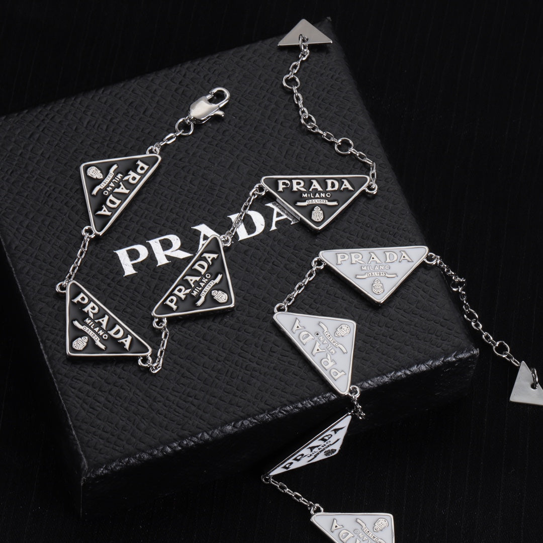 X1X34PD595K  Popular Bracelets