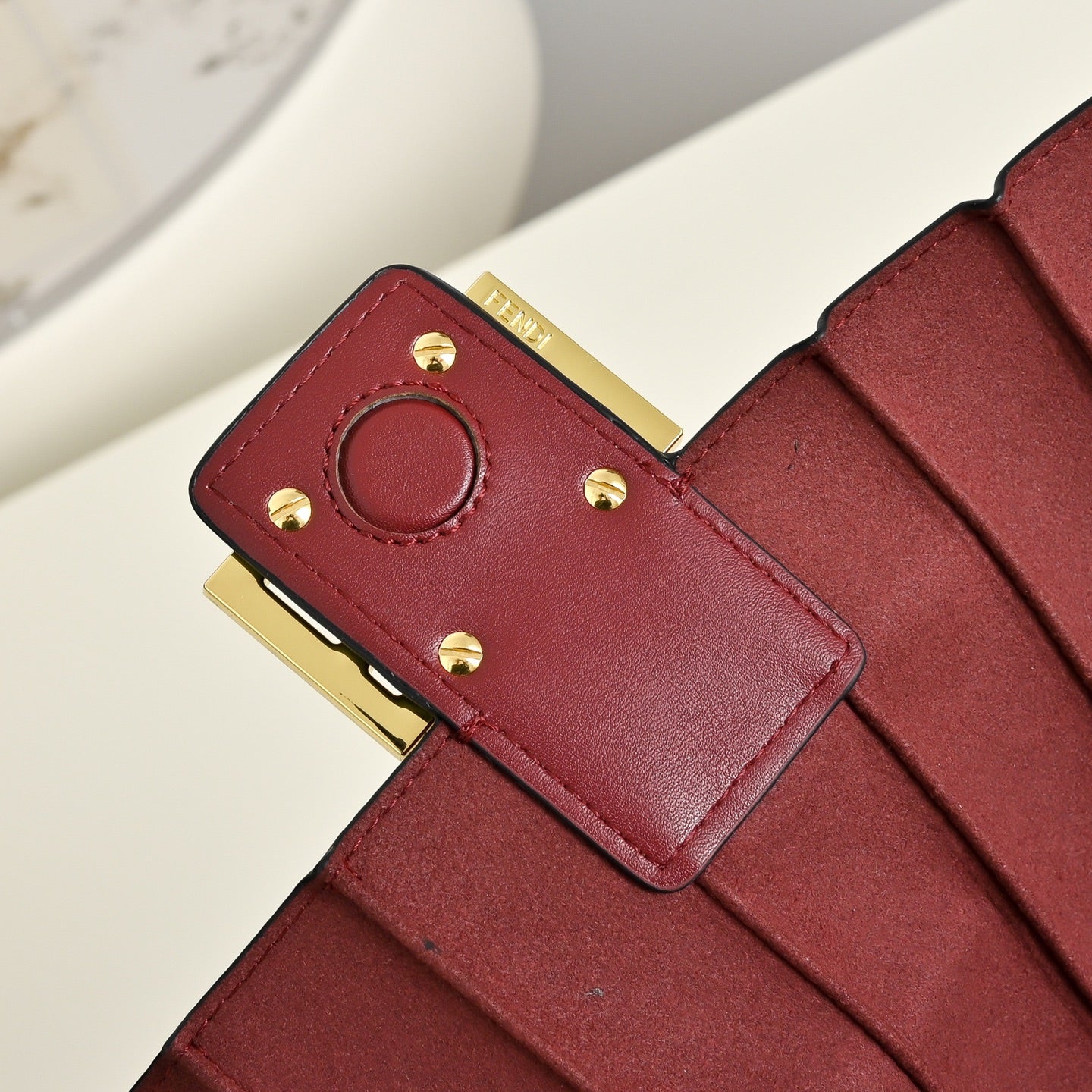 B1P36F106 Popular leather bag