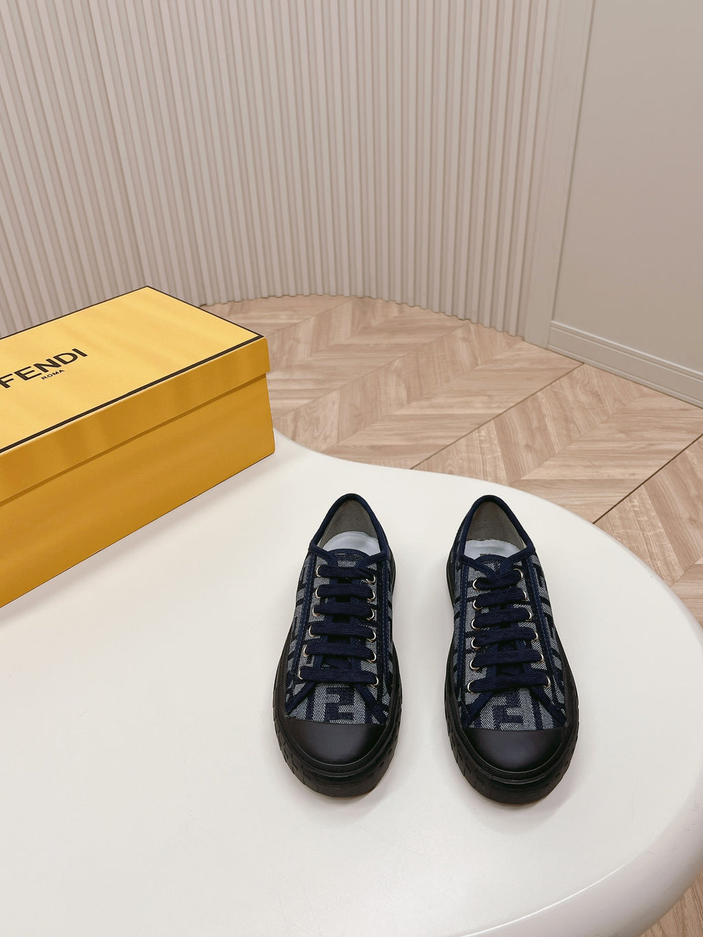 Z2Q105F423 Popular high-quality Shoes