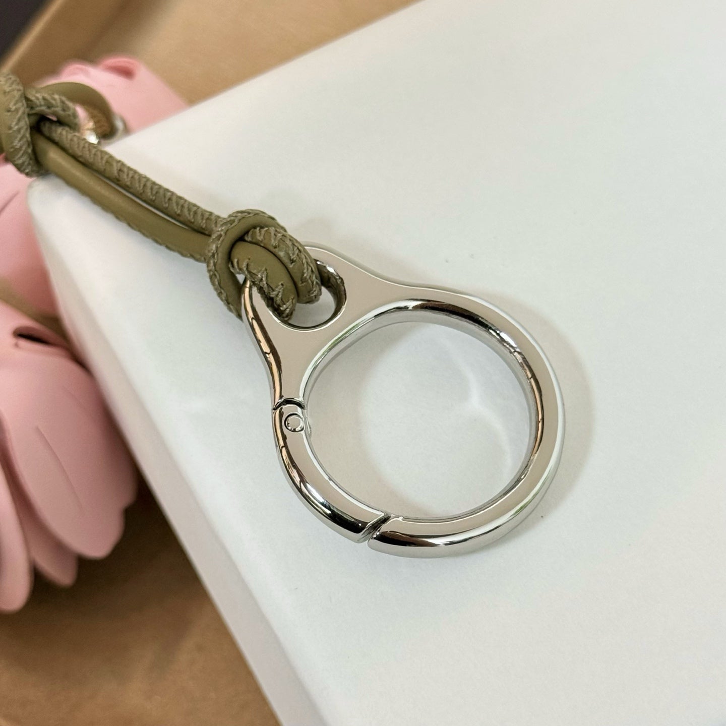A1R76A04 Popular bag 's charms accessories