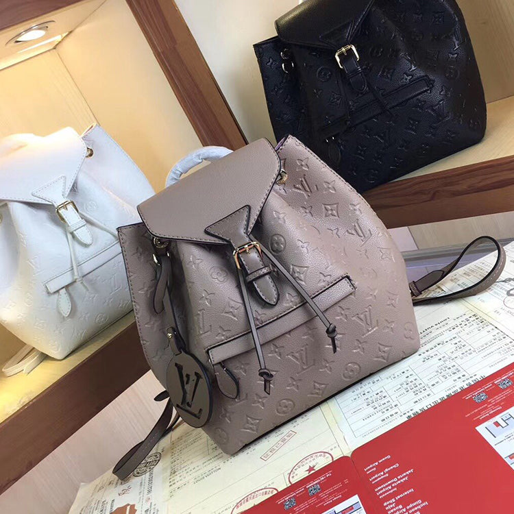 B1P20E6 Popular  leather backpacks
