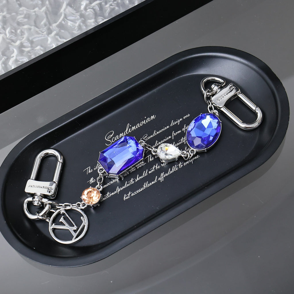 A1Z105E42 Popular bag 's charms accessories
