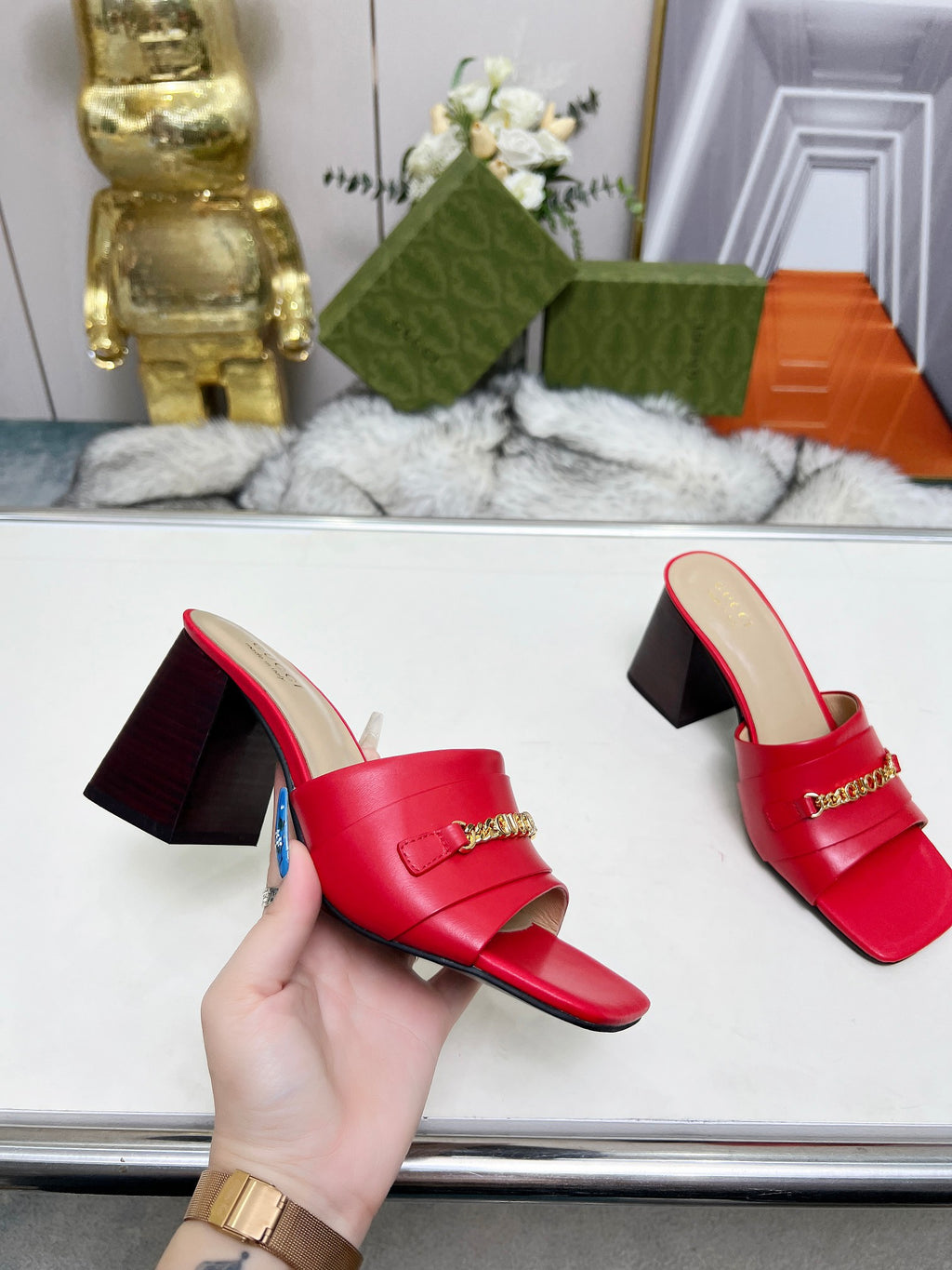 Z2N75B11  Popular leather High heels