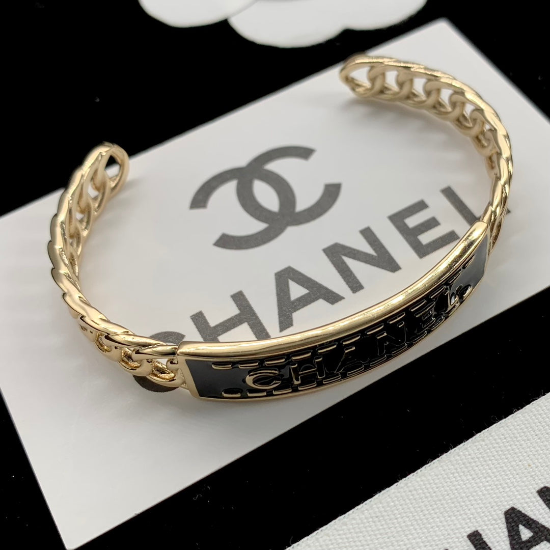 X1N73C95K  Popular bracelet