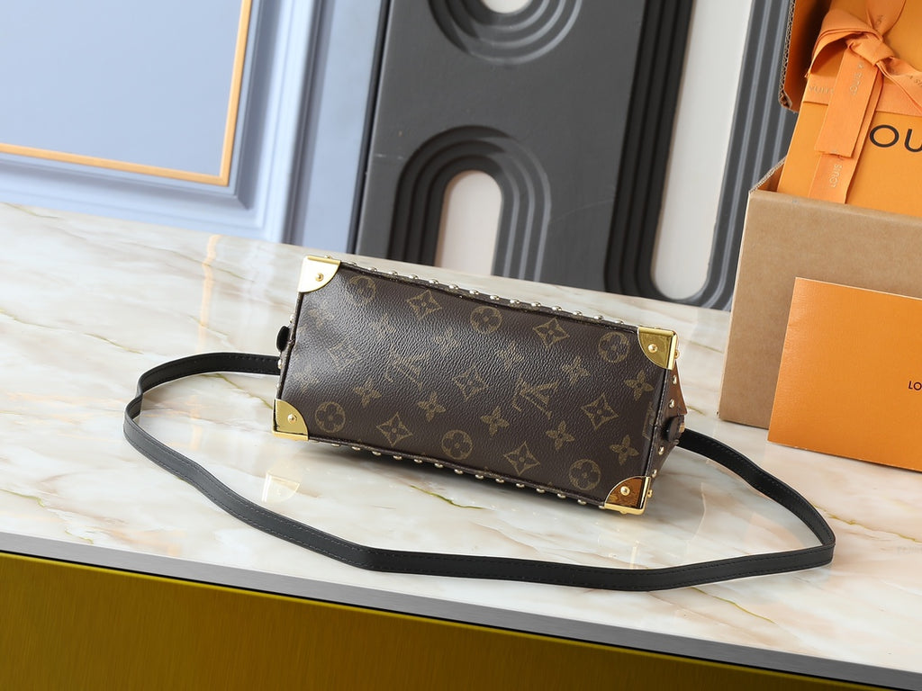 B1P46E84 Popular leather bag