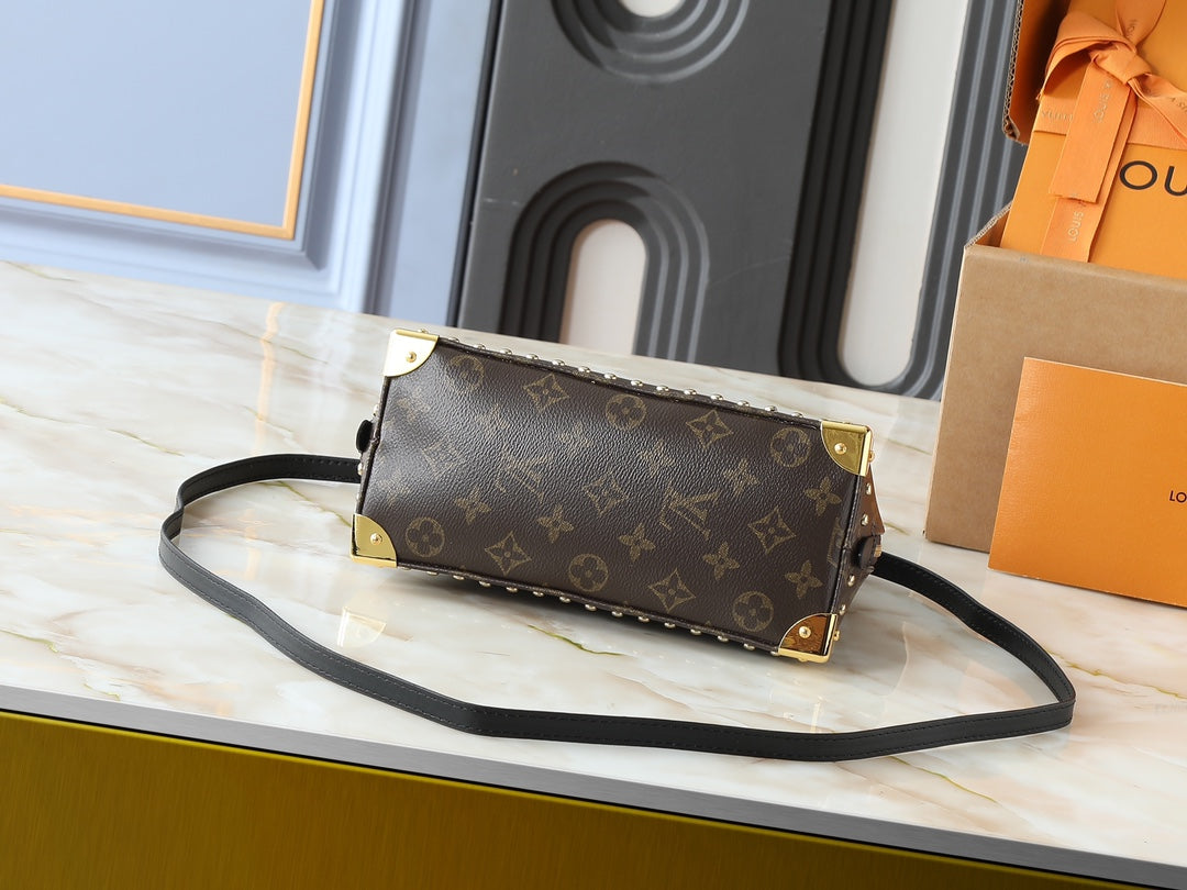 B1P46E84 Popular leather bag