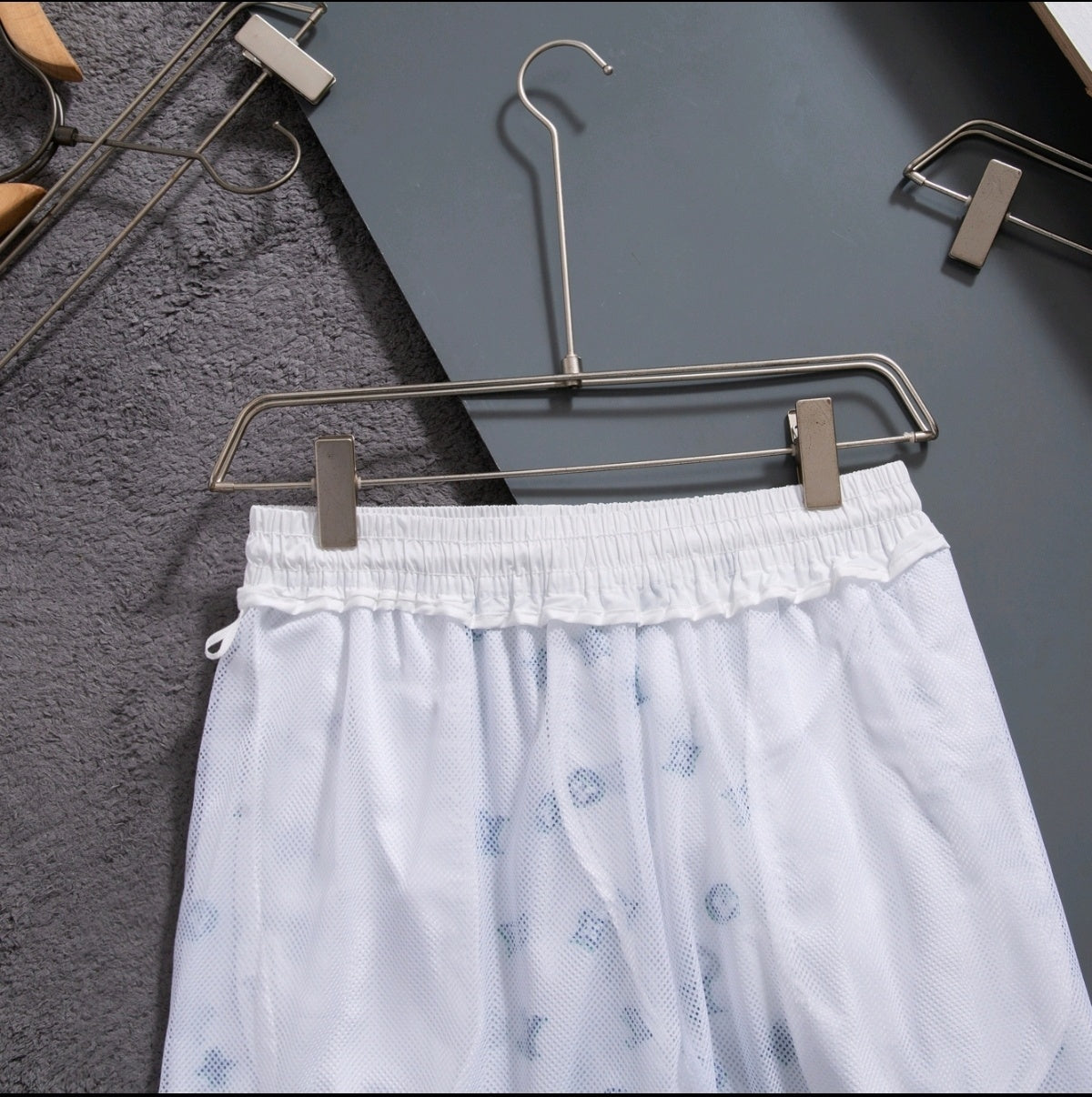 U1N36E21 Popular shorts