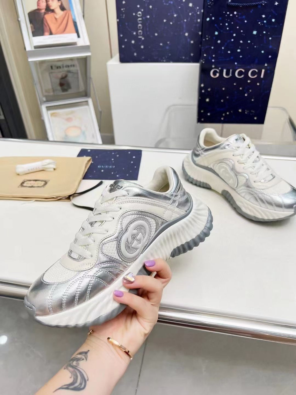 Z2Q95B172  Popular high-quality Shoes