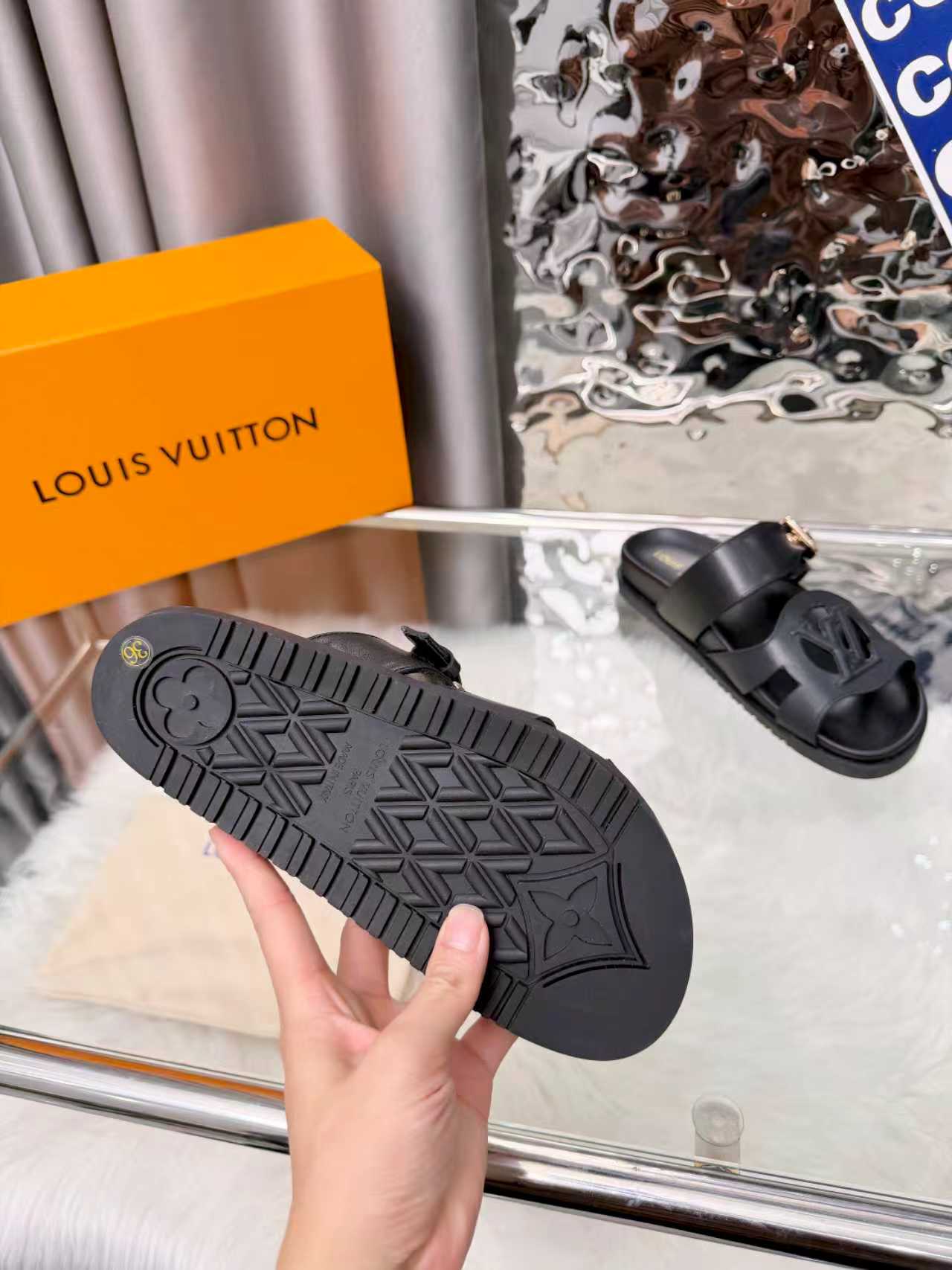 Z2P36E13 Popular high-quality Shoes