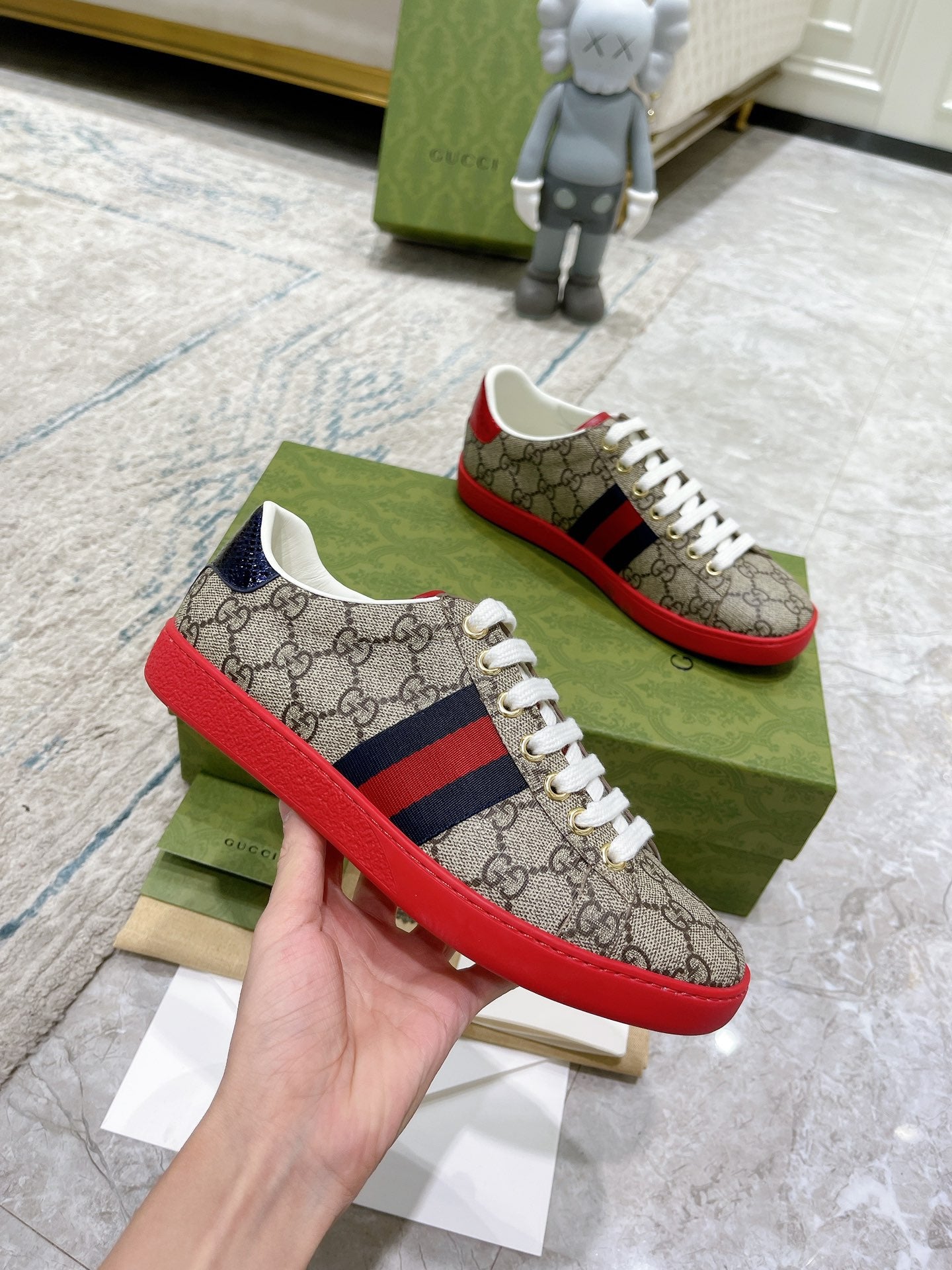 Z2Q105B202 Popular high-quality Shoes