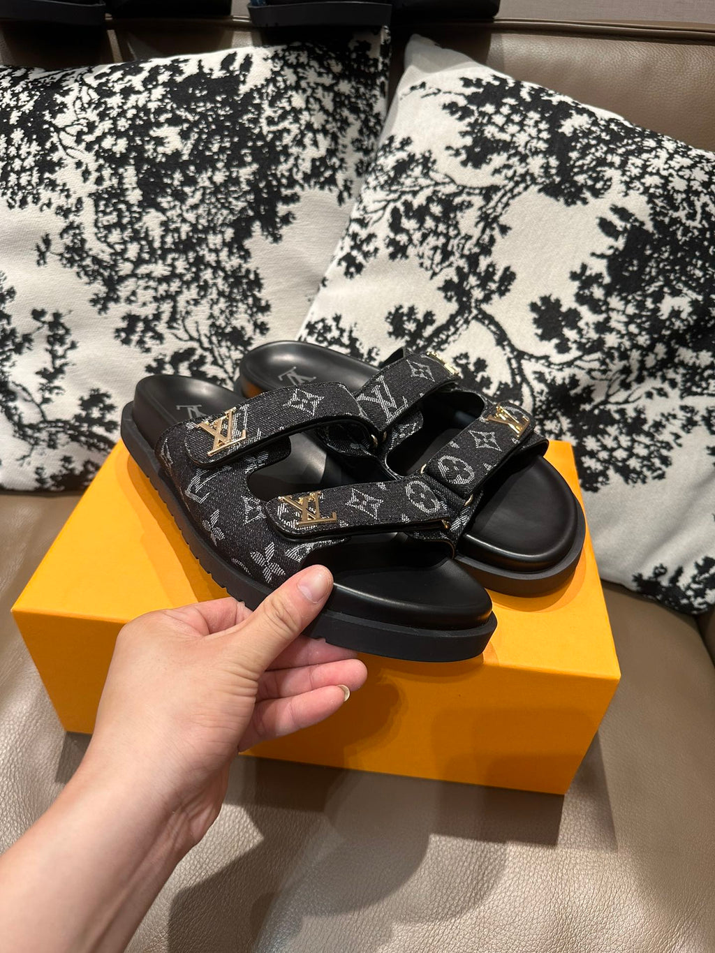 Z2Z85E29  Popular leather Shoes