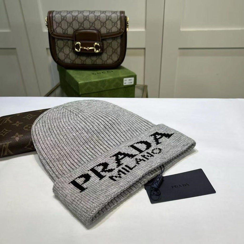 M1R86P82 Popular hats