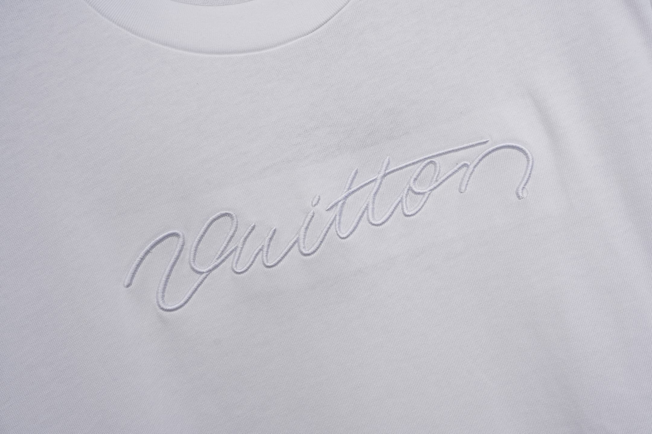 U1R76E19 Popular T-shirts