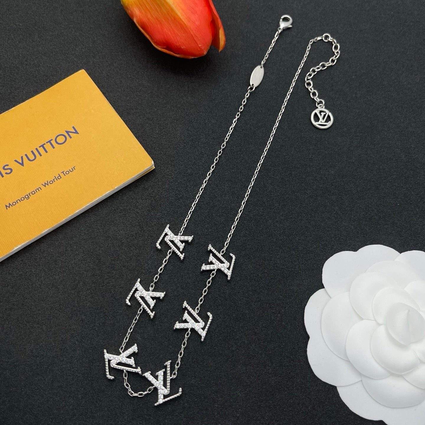 X1N36E69X Popular  Necklaces