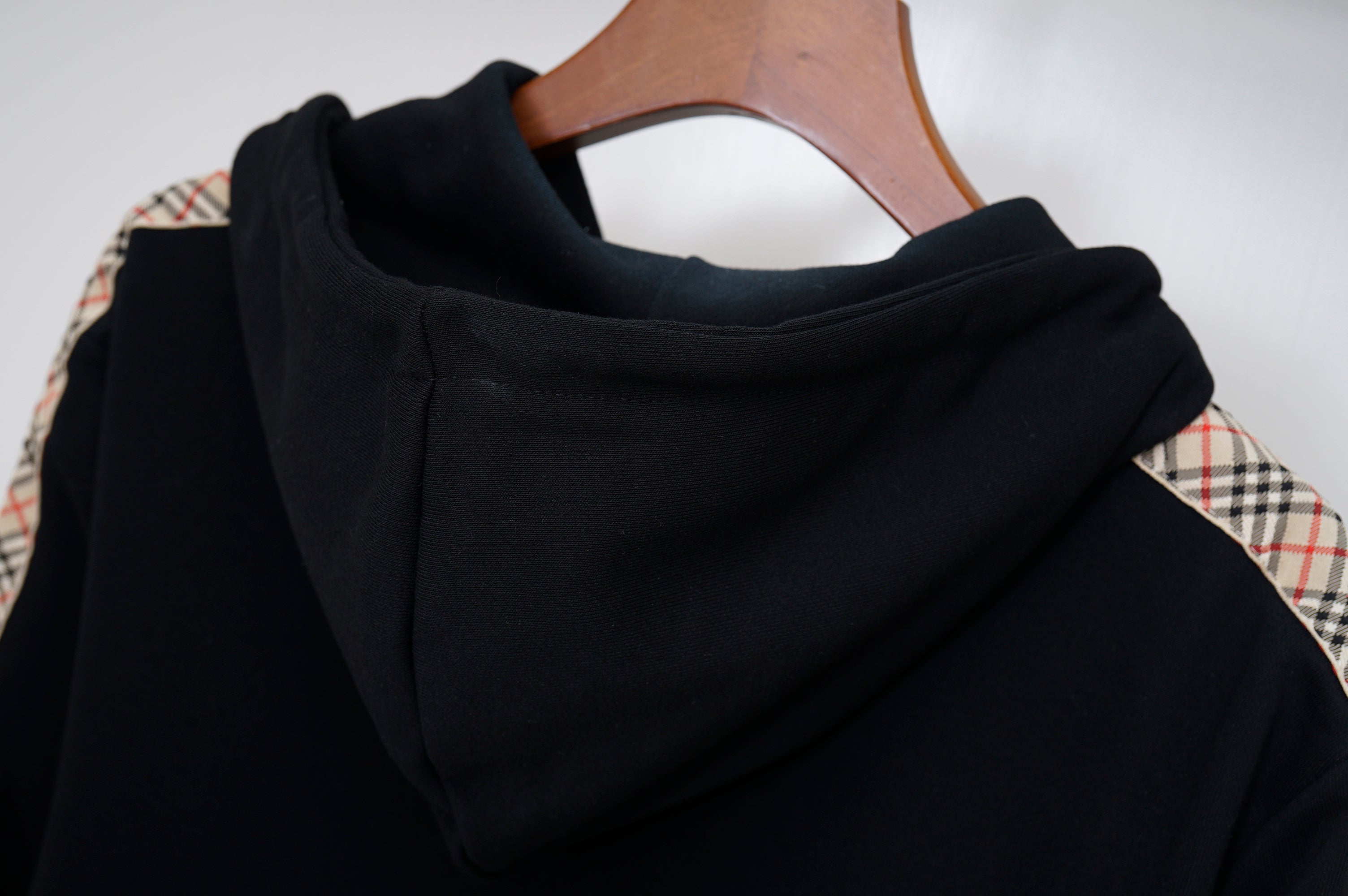 U1Z05R376 Popular Sweaters