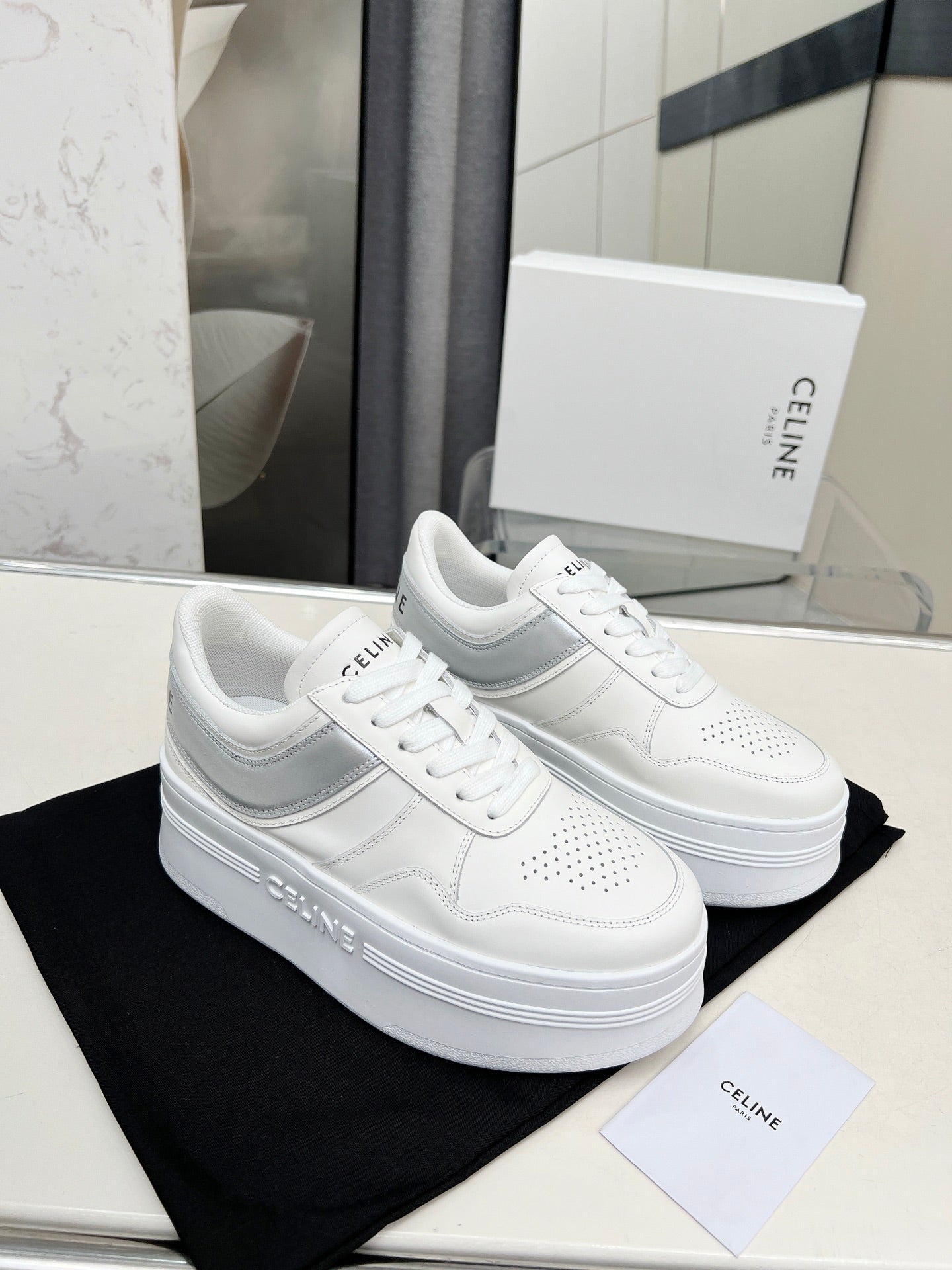 Z2Q55CL50 Popular  leather shoes
