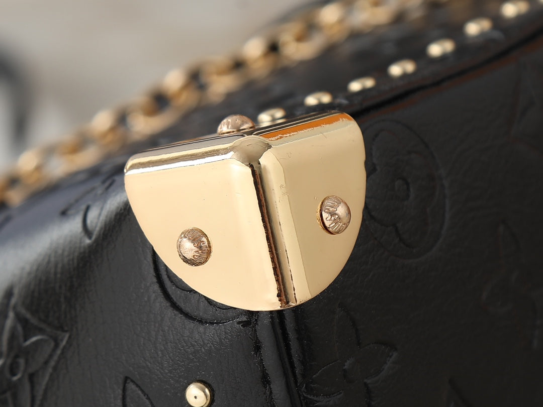 B1P46E87 Popular leather bag