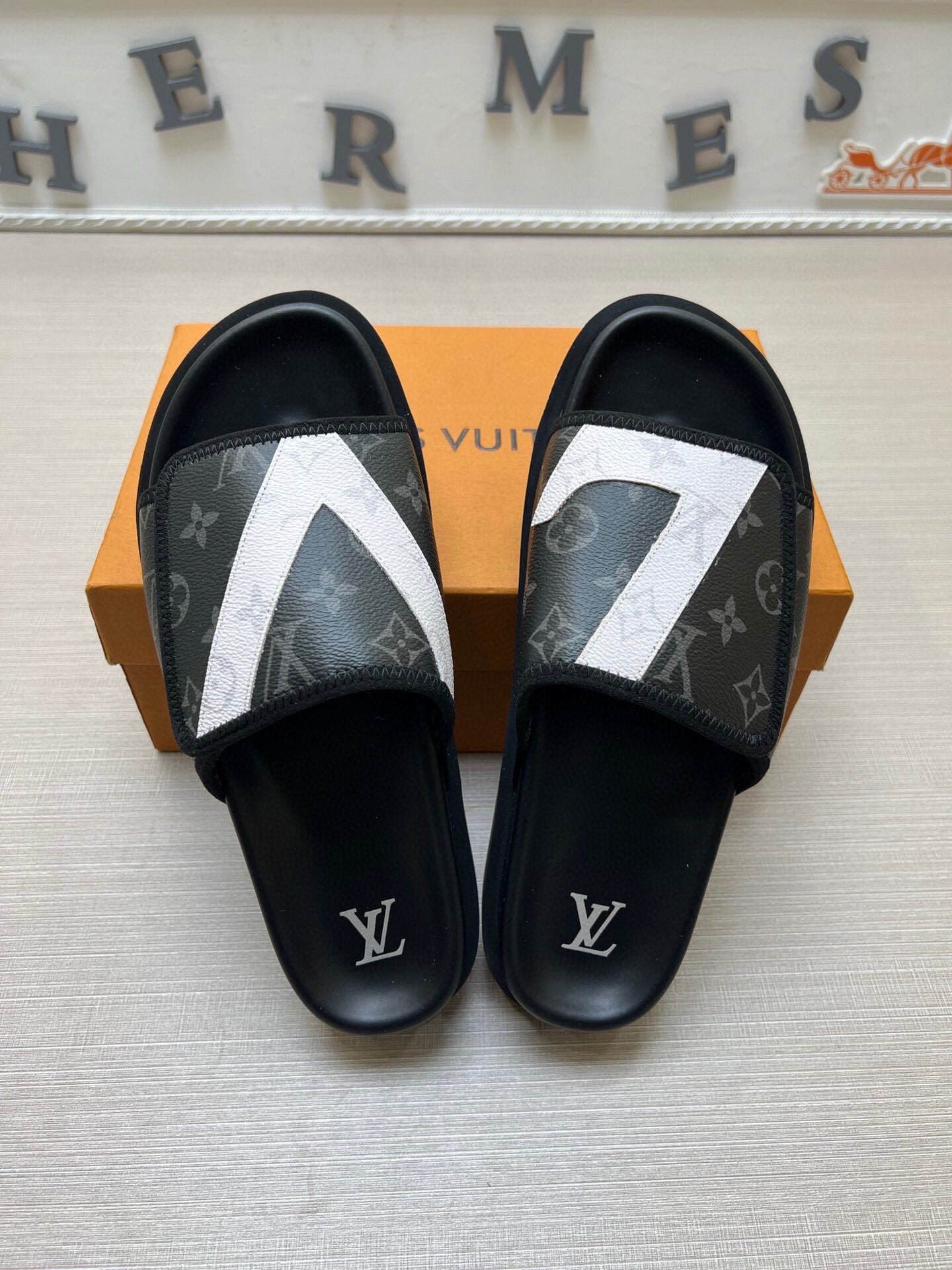 Z5WE251 Popular Slippers