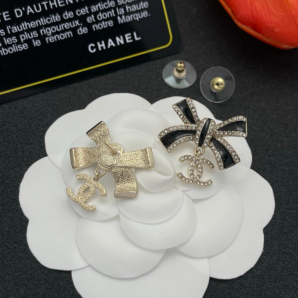 X1Z95C28E Popular Earrings