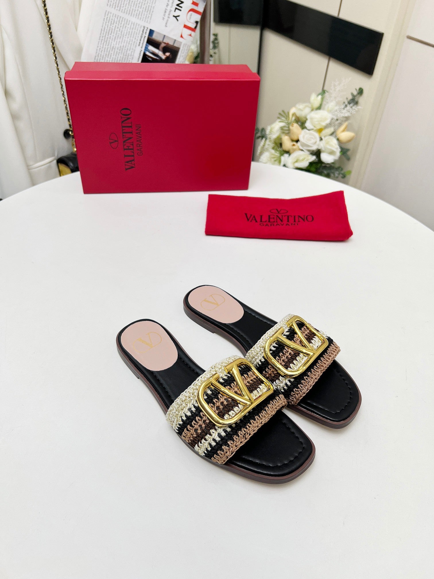 Z2Q55VL31  Popular Slippers