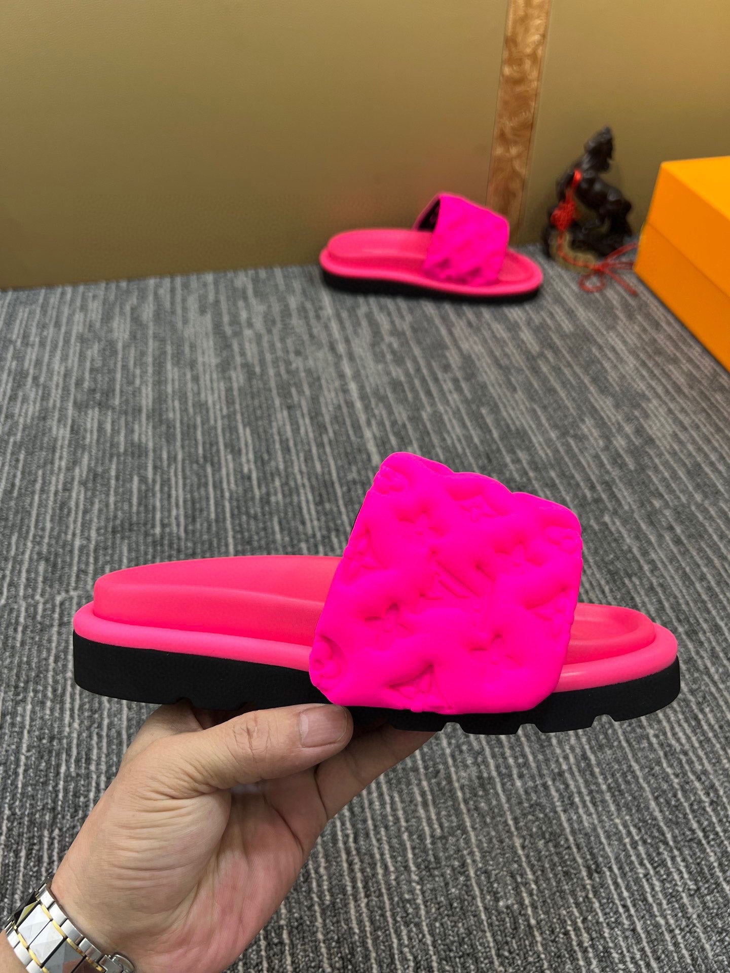 Z5YE116 Popular Slippers
