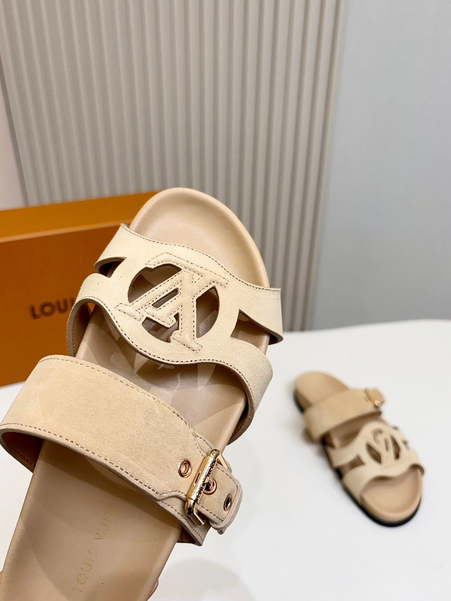 Z2R76E29 Popular high-quality leather shoes