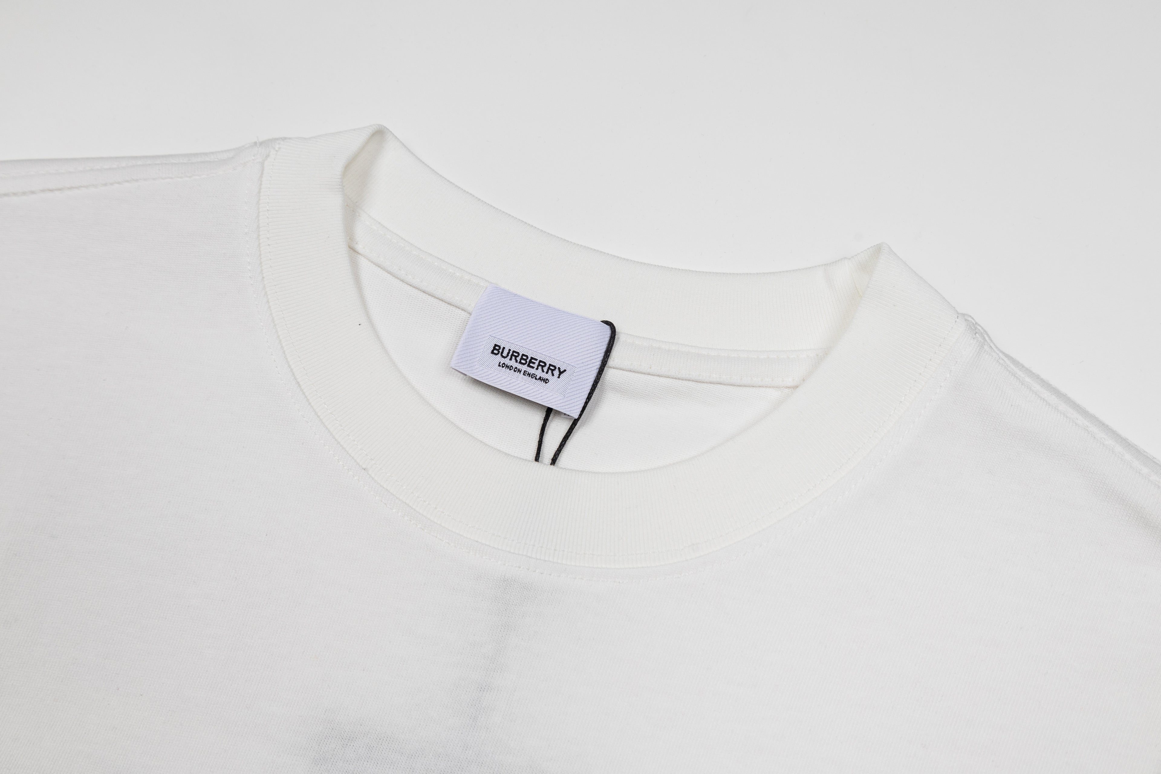 U1R76R45 Popular T-shirts