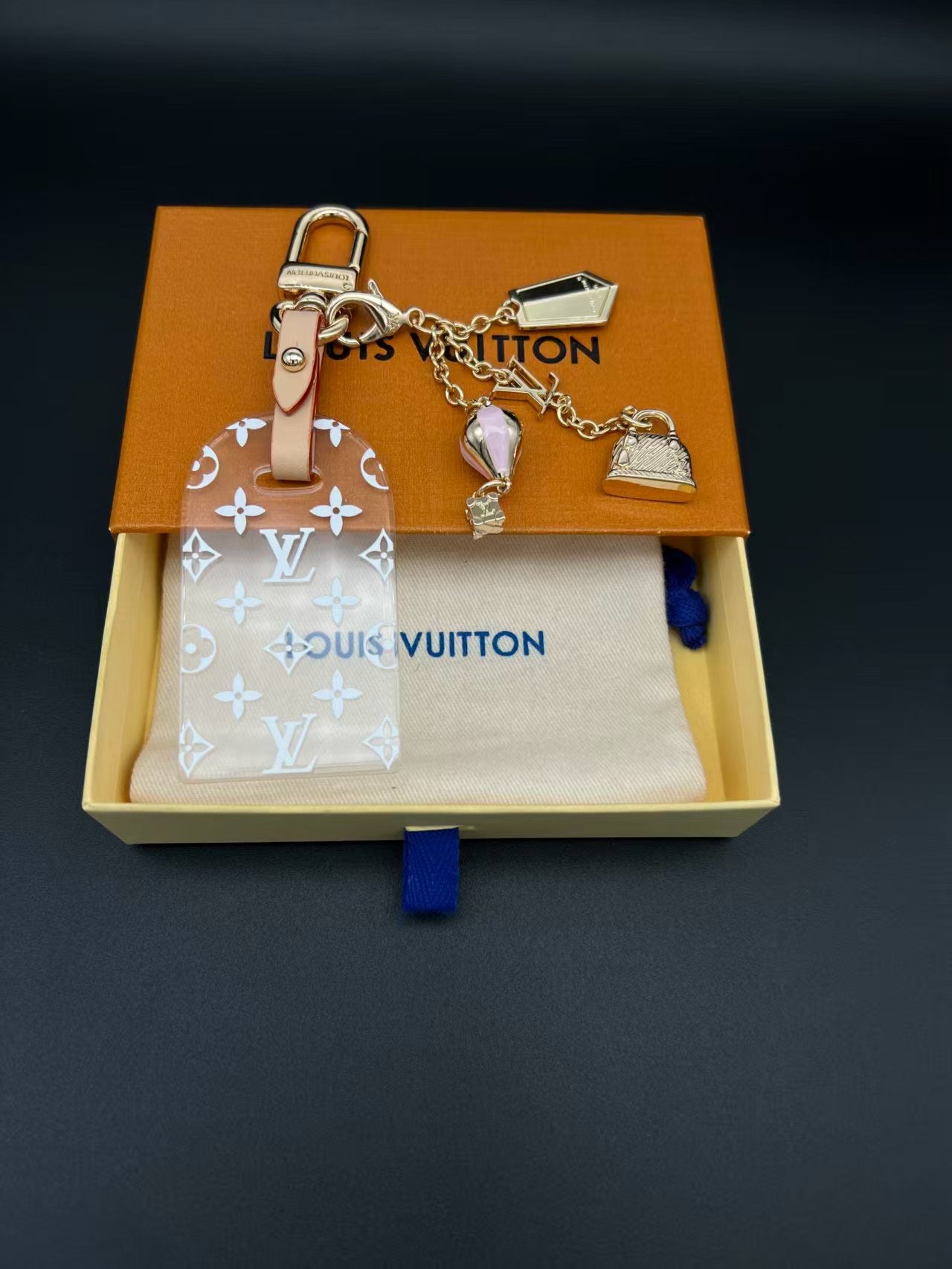 A1R76E50 Popular bag 's charms accessories
