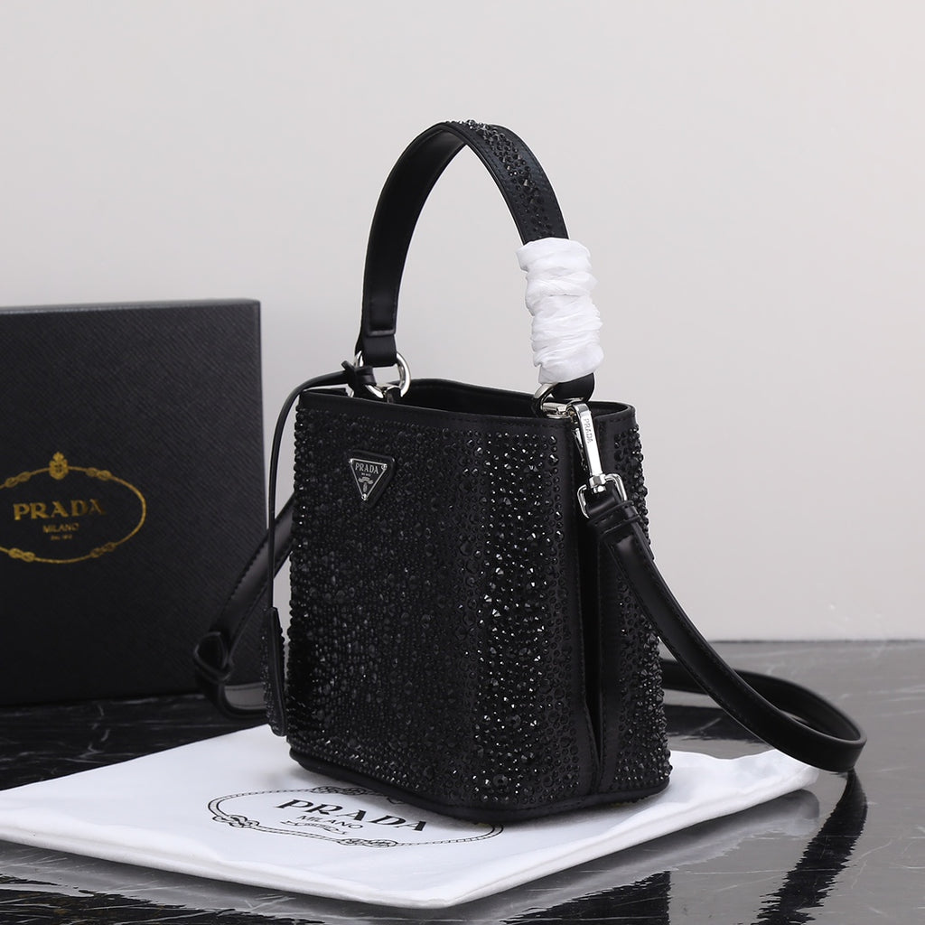 B12X44P265 Popular leather bag 