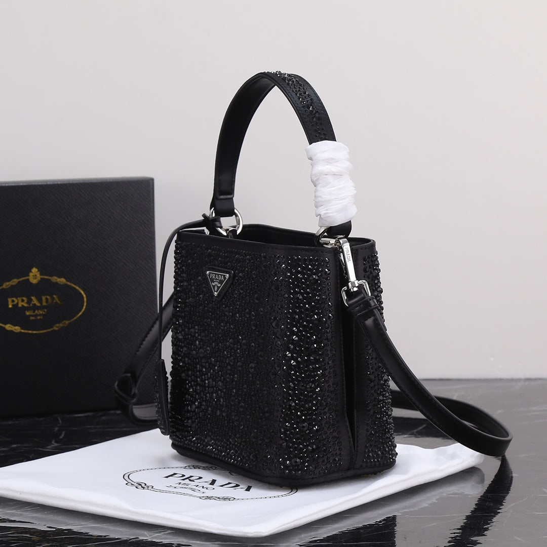 B12X44P265 Popular leather bag 