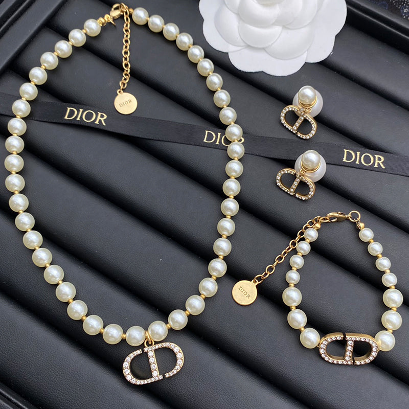 X1B62D166X Popular  Earrings. Bracelets. Necklaces