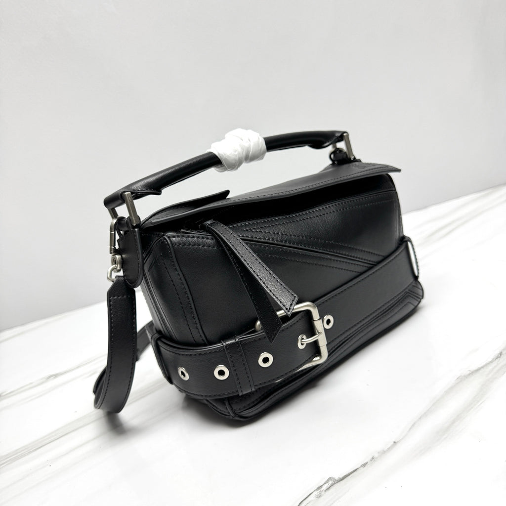 B1R15A149 Popular leather bag