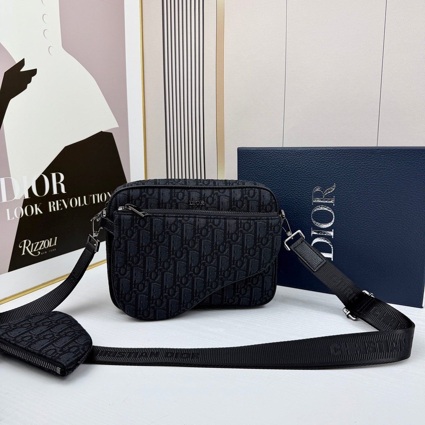 B1R15D66  Popular  bag