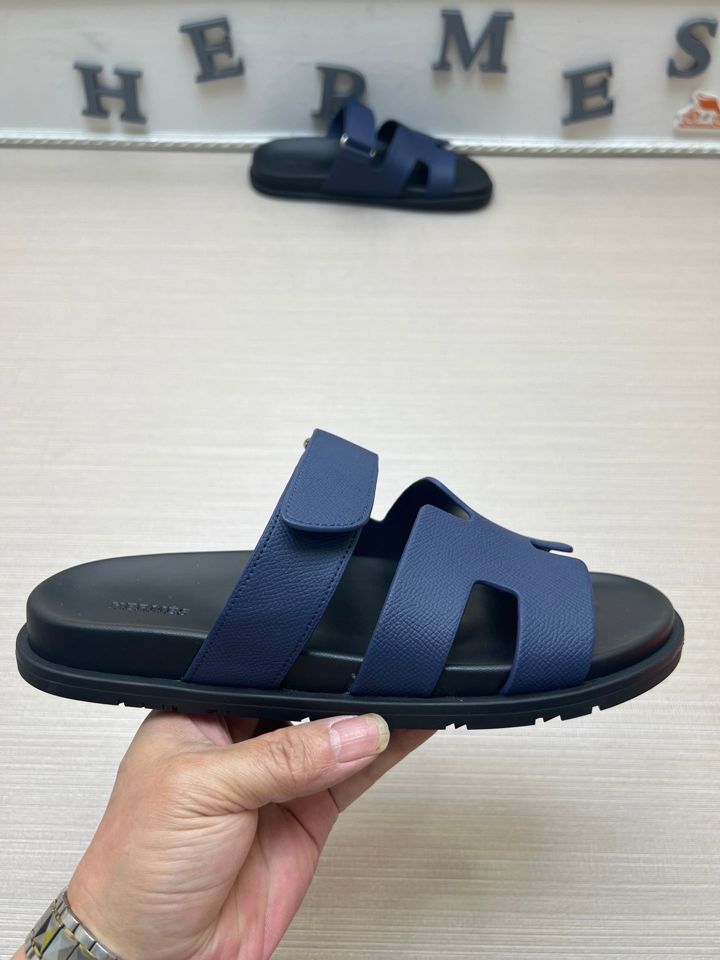 Z5R35H6  Popular Slippers shoes