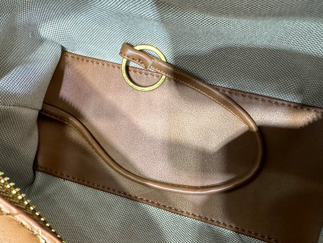 B1X104A84 Popular eather bag