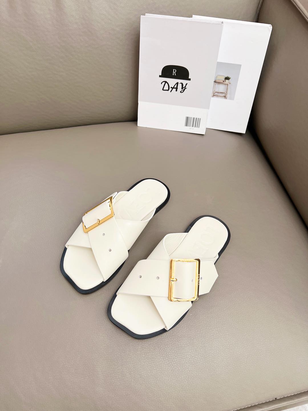 Z2R66A19 Popular high-quality leather shoes