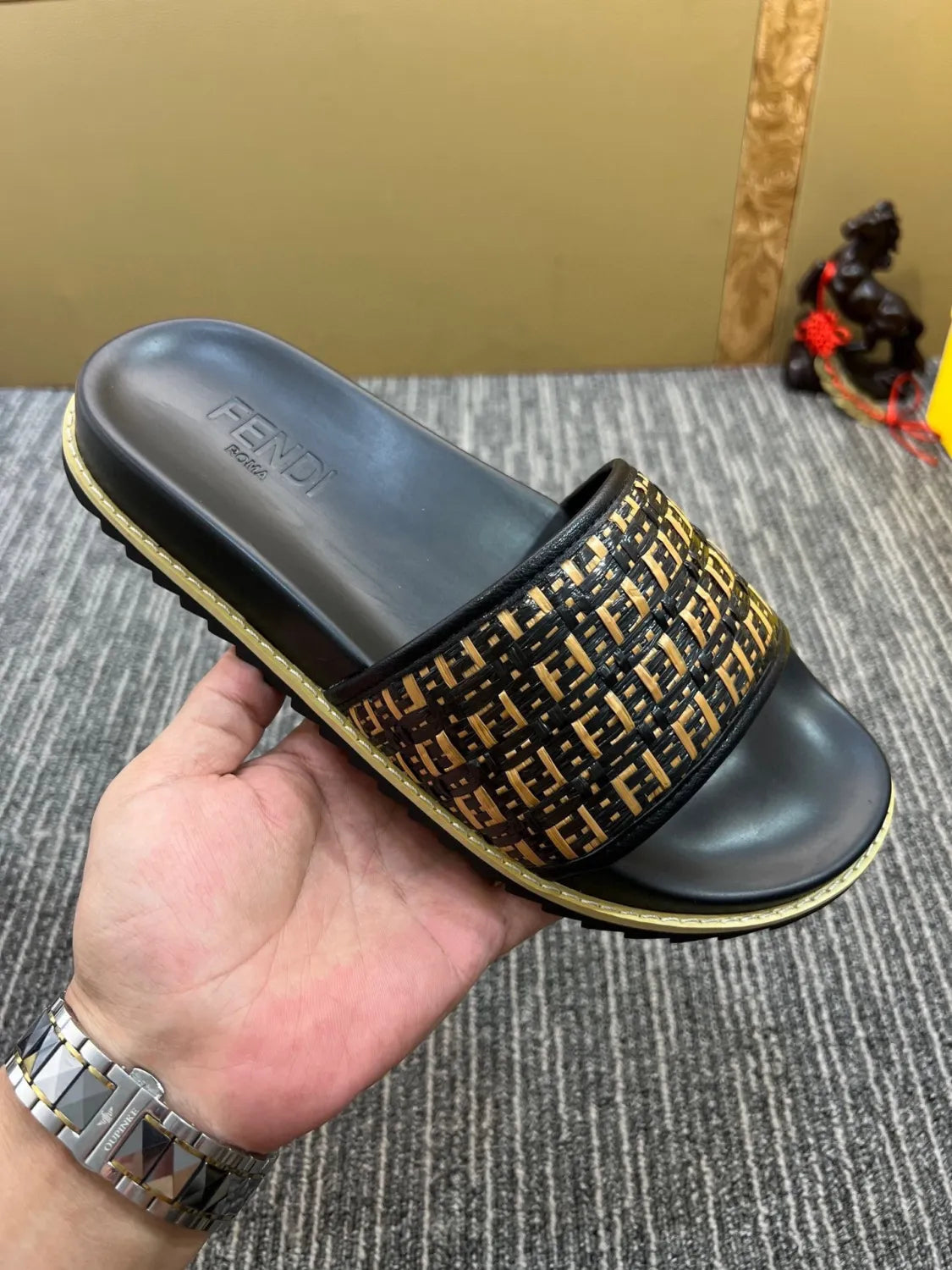Z5XF104 Popular Slippers